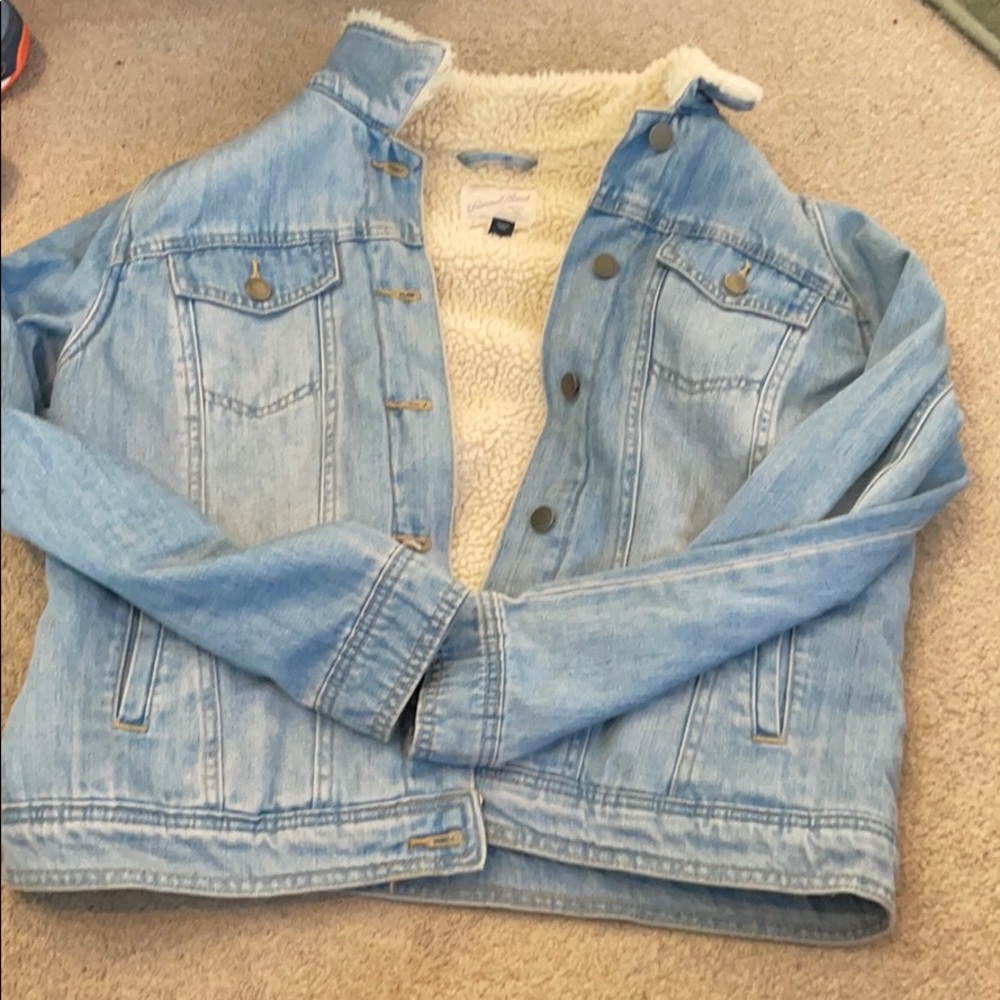 Soft Jean jacket fuzzy inside